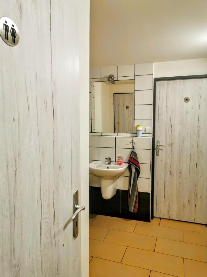 Ubytovani V Podhoubi Apartman Broumov Kültér fotó
